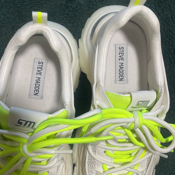 Steve Madden Chunky Neon and White sneakers - Picture 2 of 4